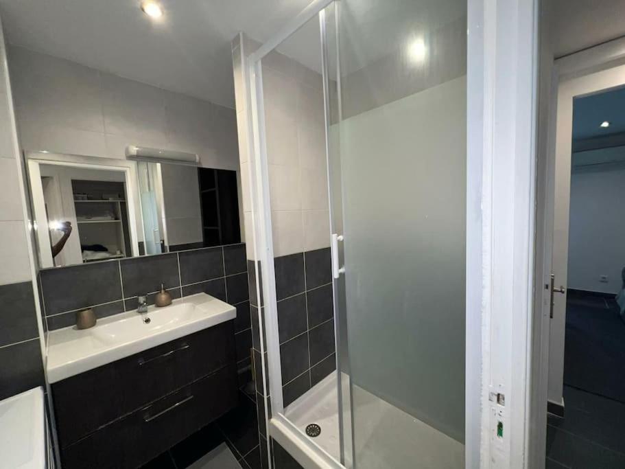 Grand Appartement Climatise Et Fonctionnel Marseilles Buitenkant foto