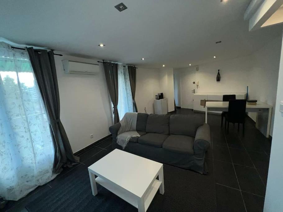 Grand Appartement Climatise Et Fonctionnel Marseilles Buitenkant foto