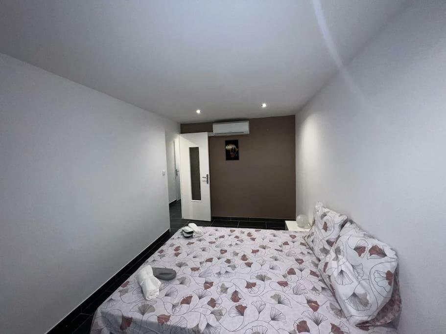 Grand Appartement Climatise Et Fonctionnel Marseilles Buitenkant foto